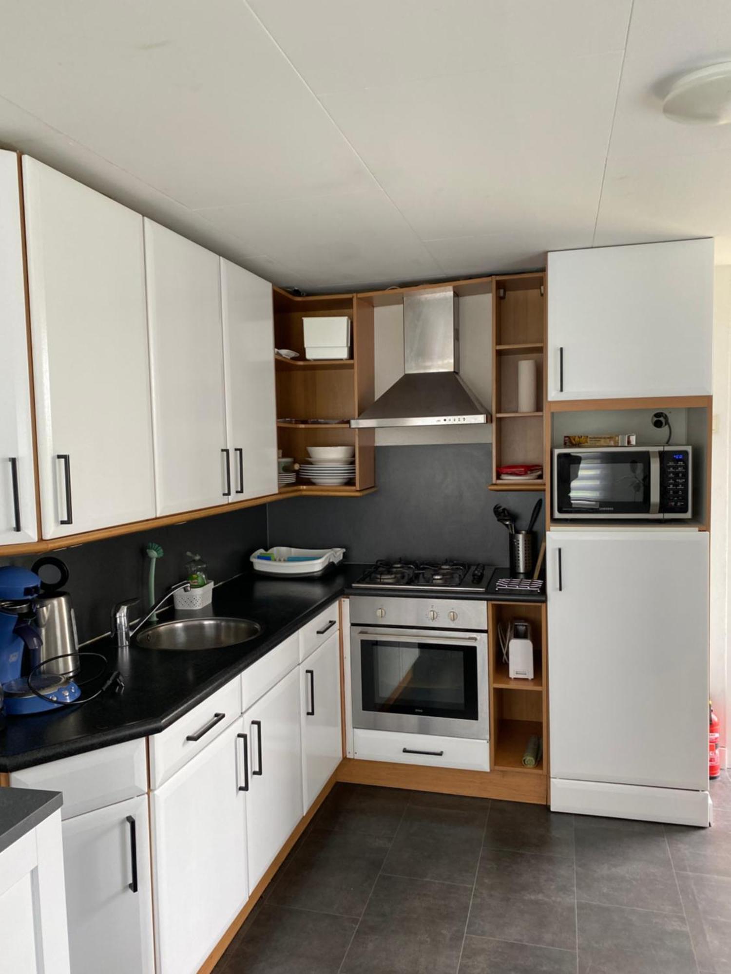 Ruime Chalet Midden In De Natuur In Lith Bagian luar foto